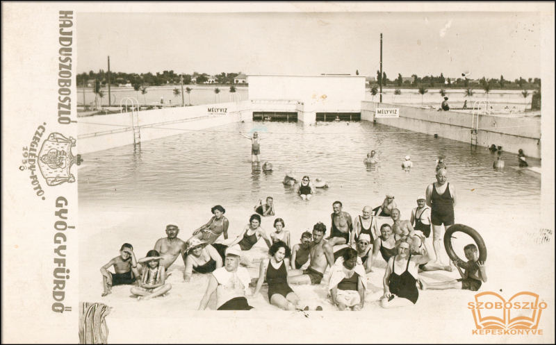 Csoportkép a hullámfürdőben